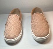 Steve Madden  ECENTRCQ Quilted Slip On Casual Shoes Dusty Pink Size 8M Women's