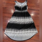 Black and white high multi pattern low dress size small