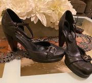 Authentic  leather shoes in great condition  Sz 38