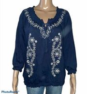 Bandolino embroidered peasant top