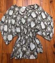 Dolman Snakeprint Shirt Size M