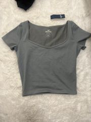 gray fitted short sleeve crop top
