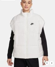 NWT Nike Sportswear Classic Puffer Therma-FIT Loose Vest in Sail/Black