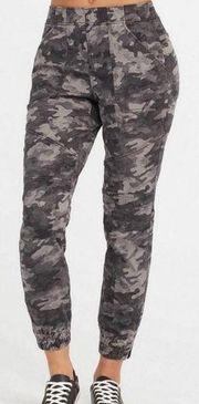 NEW Spanx Blackwash Camo Stretch Twill Cargo Jogger Pants Sz XS