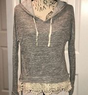 Juniors hoodie w/lace trim. Paper Crane. Small, LN