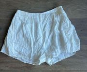 Majorelle Women's White Lined Pleated Short Size Small