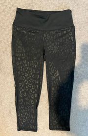 NWOT  Sport black animal print cropped leggings. Sz S