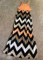 Auditions women’s medium orange / black chevron maxi dress