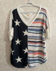 7th Ray women's large white stripes / stars v neck top