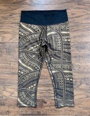 ZUMBA • All Night Metallic Capri Leggings cropped gold foil medallion print