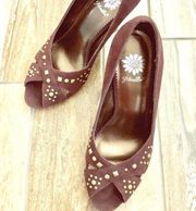 Azalia Brown Suede Studded Wedges, Peep Toe sz. 6