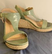 Kenneth Cole Reaction Pastel Green and Wicker Platform Card Wedge