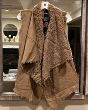 Me Jane Faux Suede Sherpa Vest Jacket Tan Womens XS Small Comfy Groovy Cozy New