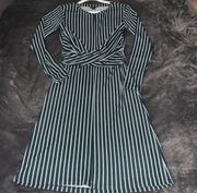 Size 00P Ann Taylor petite long sleeve dress navy green and white. Like new
