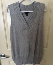 V Neck Sweater Vest Size M