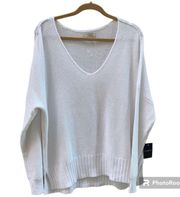 White  Sweater NEW. Size XL