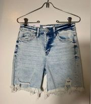 Vervet Blue NWT  Loretta faded light blue mid rise denim destroyed shorts. S