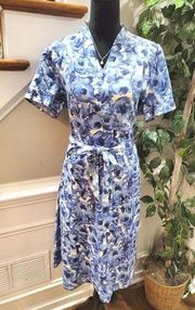 Orvis Women's Blue Floral Linen V-Neck Short Sleeve Knee Length Dress Size 14