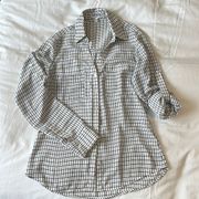 Grid Button down