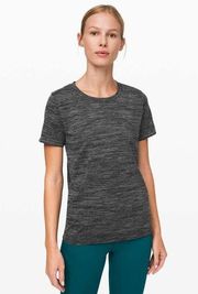 Lululemon  Swiftly Relaxed Short Sleeve Black / White size 8