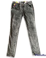 Rocawear Colorful Embroidered Pocket Juniors Skinny Leg Jeans - Size 5