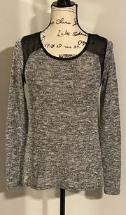 Black & White Knit Sweater Top XS/S