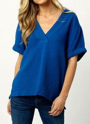 Nation LTD Women's Medium Blue V-Neck Short Roll Sleeve Soft Casual Blouse