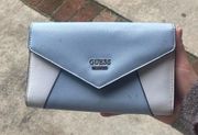 Guess light blue & white triangle‎ print clutch