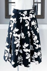 Isaac Mizrahi Pleated Flare Floral Skirt, Size 10 New w/o Tag Retail $150