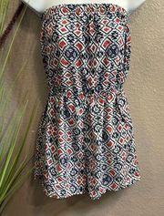 Trixi Size small sleeveless short romper