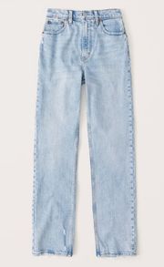 Abercrombie 90’s Straight Ultra High Rise Jean