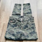 Nico Midrise Ankle Jeans Camo