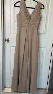 JJs house taupe pleated A line V neck bridesmaids chiffon maxi dress size medium