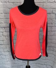 women S Longsleeve Crewneck activewear top w/mesh side sleeves orange/black