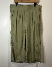 Women’s | Torrid Olive Green Linen Wide Leg Capri Pants | Size 0