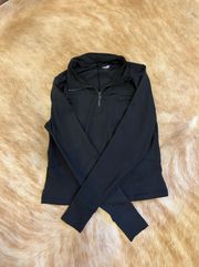 Black Athletic Dry Fit Cropped Pullover