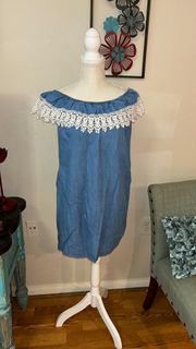 size Med jean dress with lace top collar