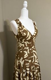 V Neck Print Midi Dress Size: 6