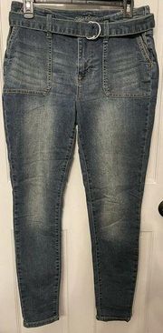 Maurice's  Women's Size Medium Denim Stretch Jeans W/ Denim Belt Only Worn 1 Time