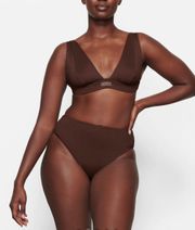 Low plunge Cocoa large Swim Or Bandeau