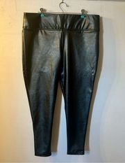 Vince Camuto Faux Leather Pleather Pants Size: XL Leggings Pull On Black Mobwife