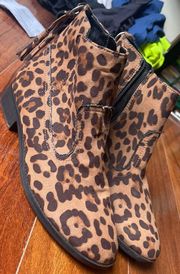 NWOT Cheetah Print Booties