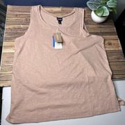 Women's Mainstay Tank NWT Size Medium (Pampas Tan)