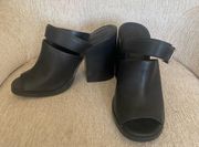 Forever 21 NWOT  Black Chunky Block Heel