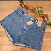 Levi's size 33 high waisted mom shorts nwt