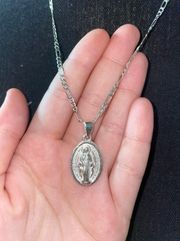 NWOT Mary Necklace in Silver