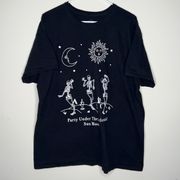 graphic tee celestial XL black white casual relaxed fit short sleeve