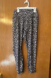 leopard print leggings 