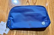 Everywhere Belt Bag pitch Blue 1L Brand New