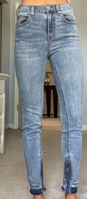 High-Waisted Jeans